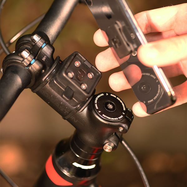ΒΑΣΗ ΚΙΝΗΤΟΥ ΓΙΑ ΤΙΜΟΝΙ UNIVERSAL CLIQR Universal Handlebar/Stem Mount OX840 OXFORD DD